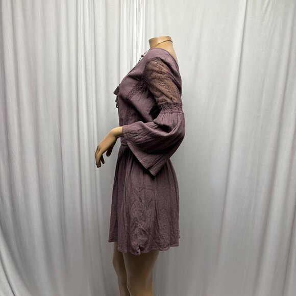 American Eagle Outfitters Dress Womens Sz Small Purple Lace Bell Sleeve Boho - Picture 3 of 9